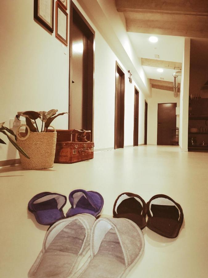 Garage Hostel ノヴァ・ゴリツァ エクステリア 写真