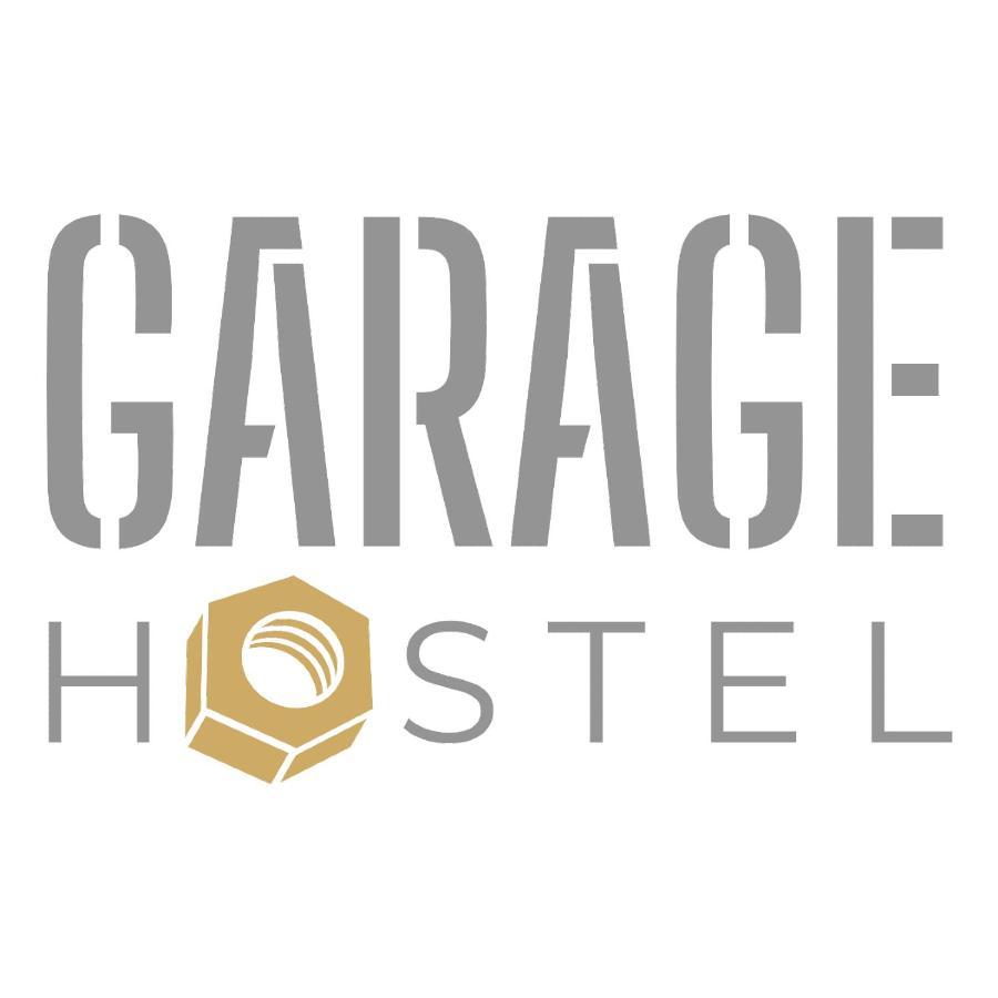 Garage Hostel ノヴァ・ゴリツァ エクステリア 写真